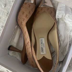 Jimmy choo low heel pumps. 40.5, runs a bit small